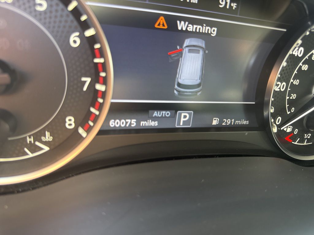 2023 Nissan Armada SL photo 12