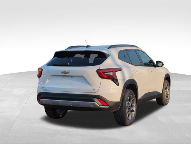 2025 Chevrolet Trax LT photo 4