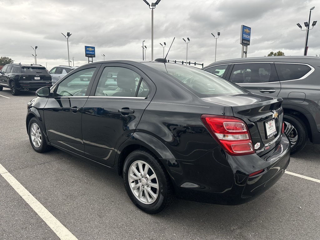 2018 Chevrolet Sonic LT photo 3
