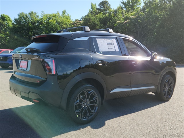 2025 Nissan Kicks SR photo 3