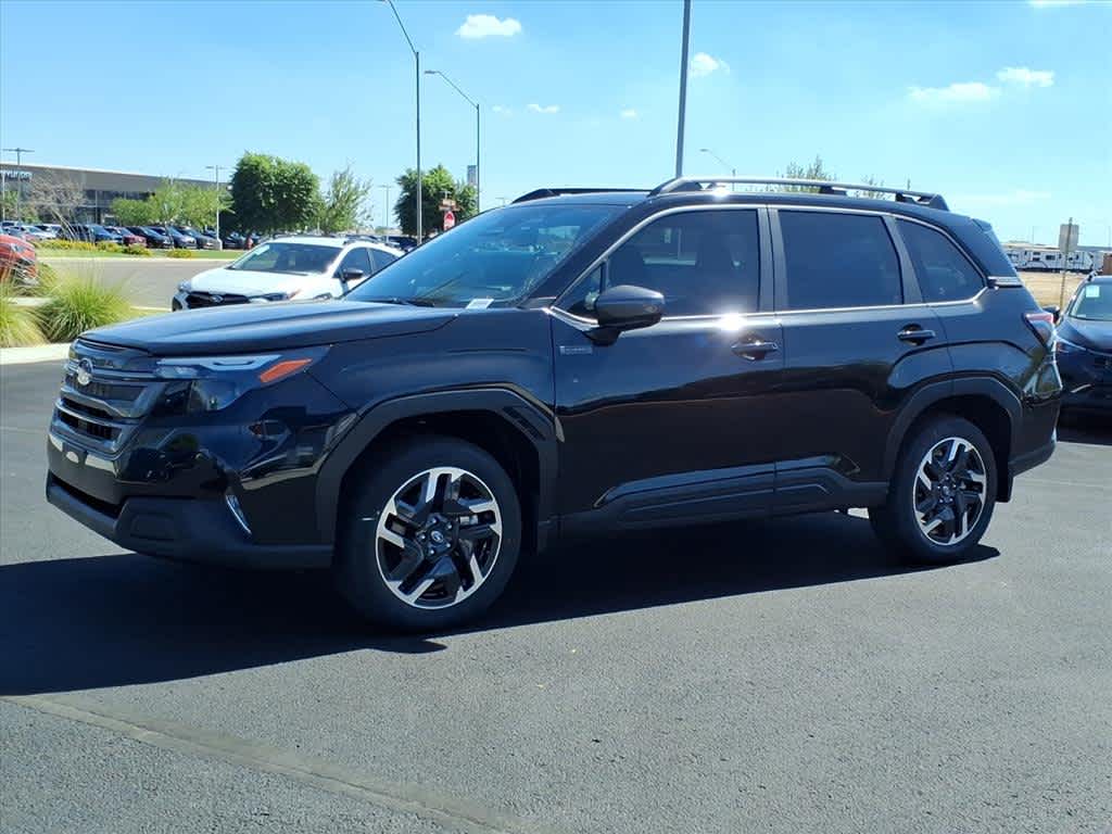 2025 Subaru Forester Premium photo 2