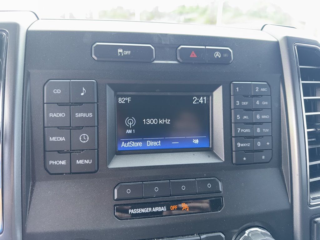 2017 Ford F-150 XLT photo 11
