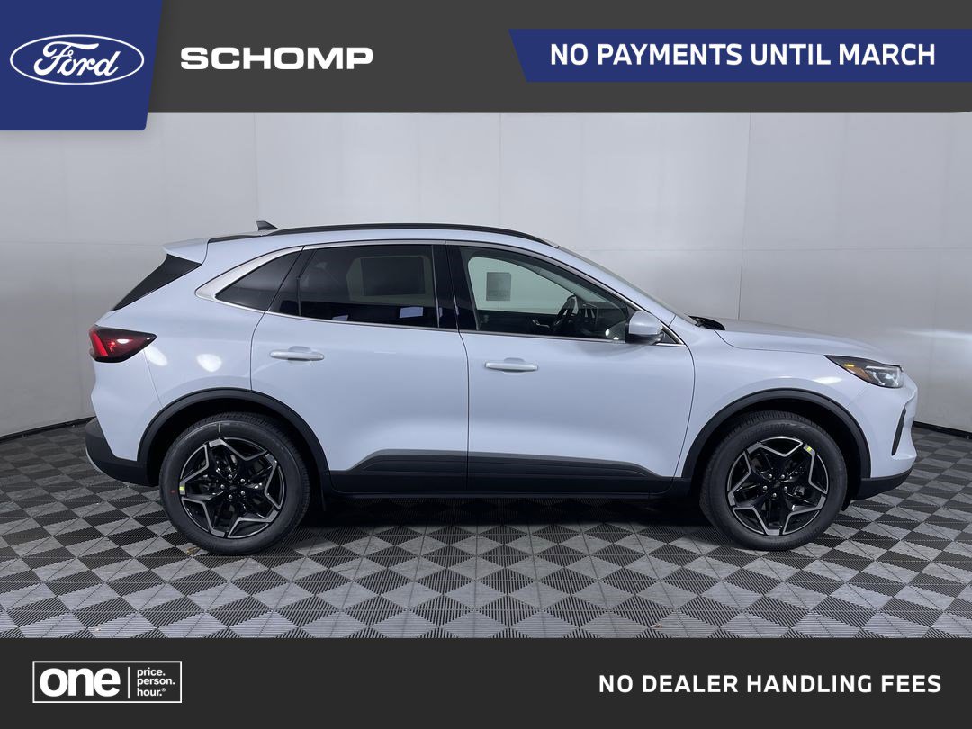 2026 Ford Escape Platinum's photo