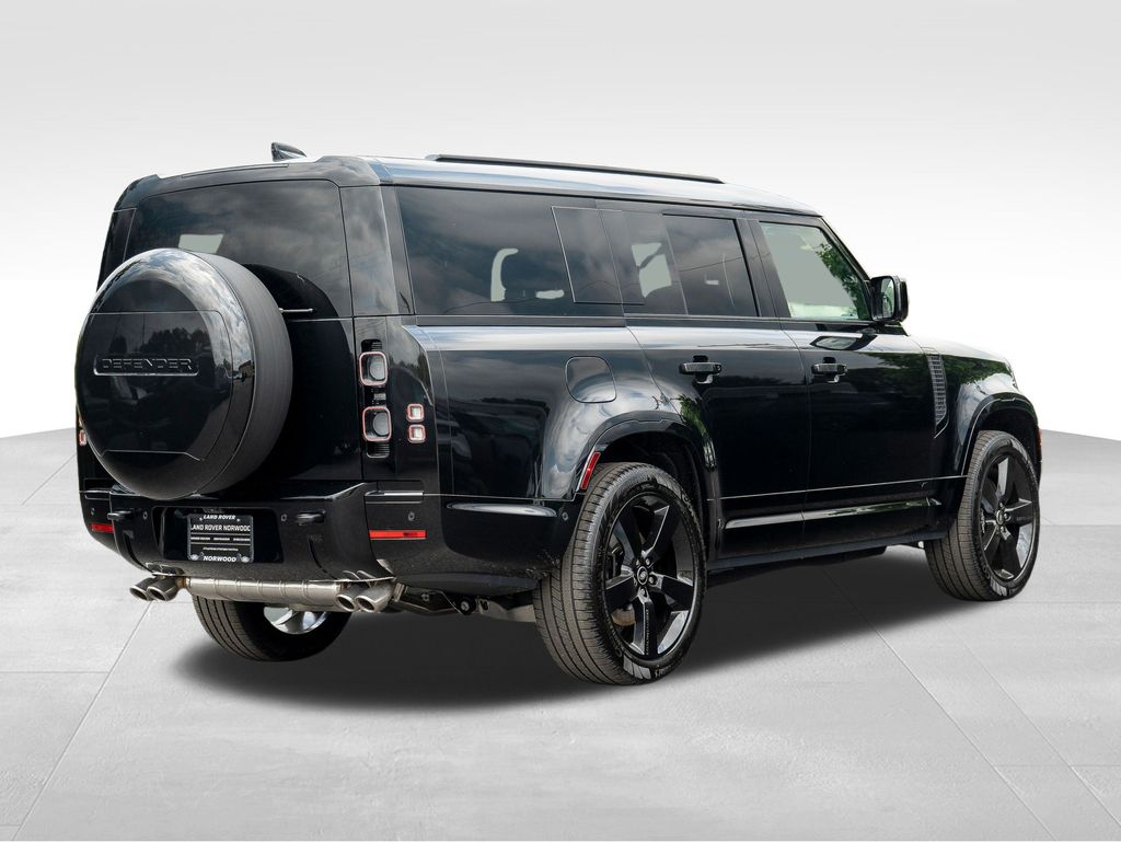 2025 Land Rover Defender 130 V8 photo 4
