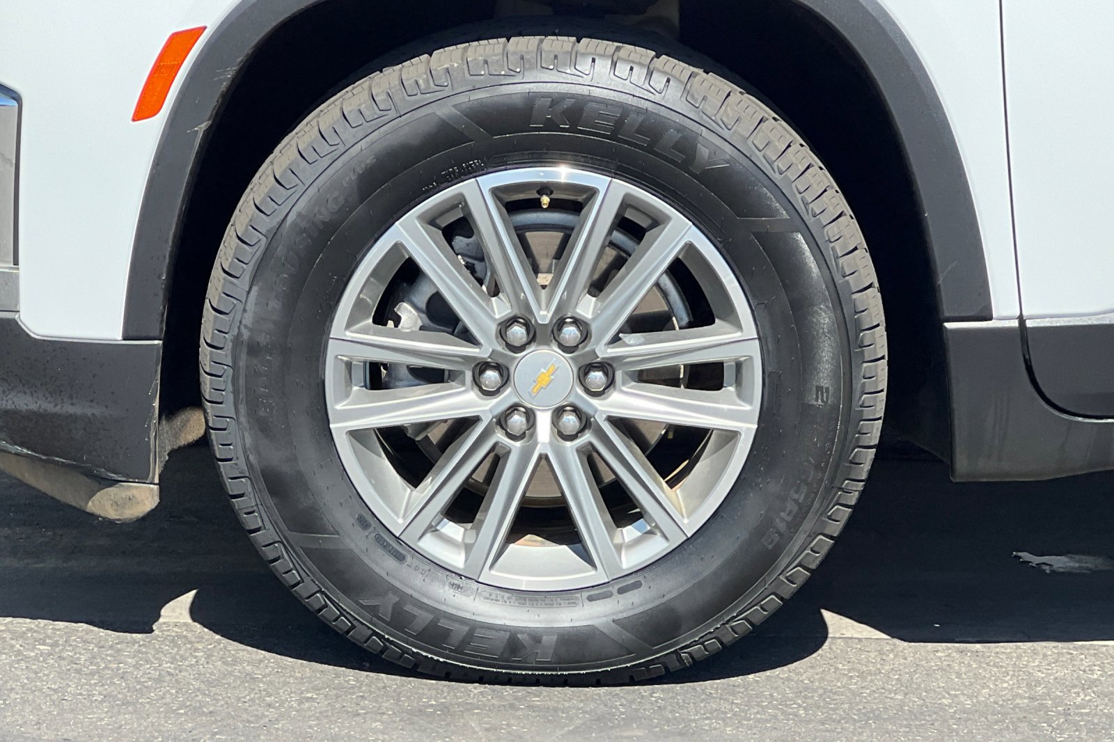 2023 Chevrolet Traverse Cloth photo 25