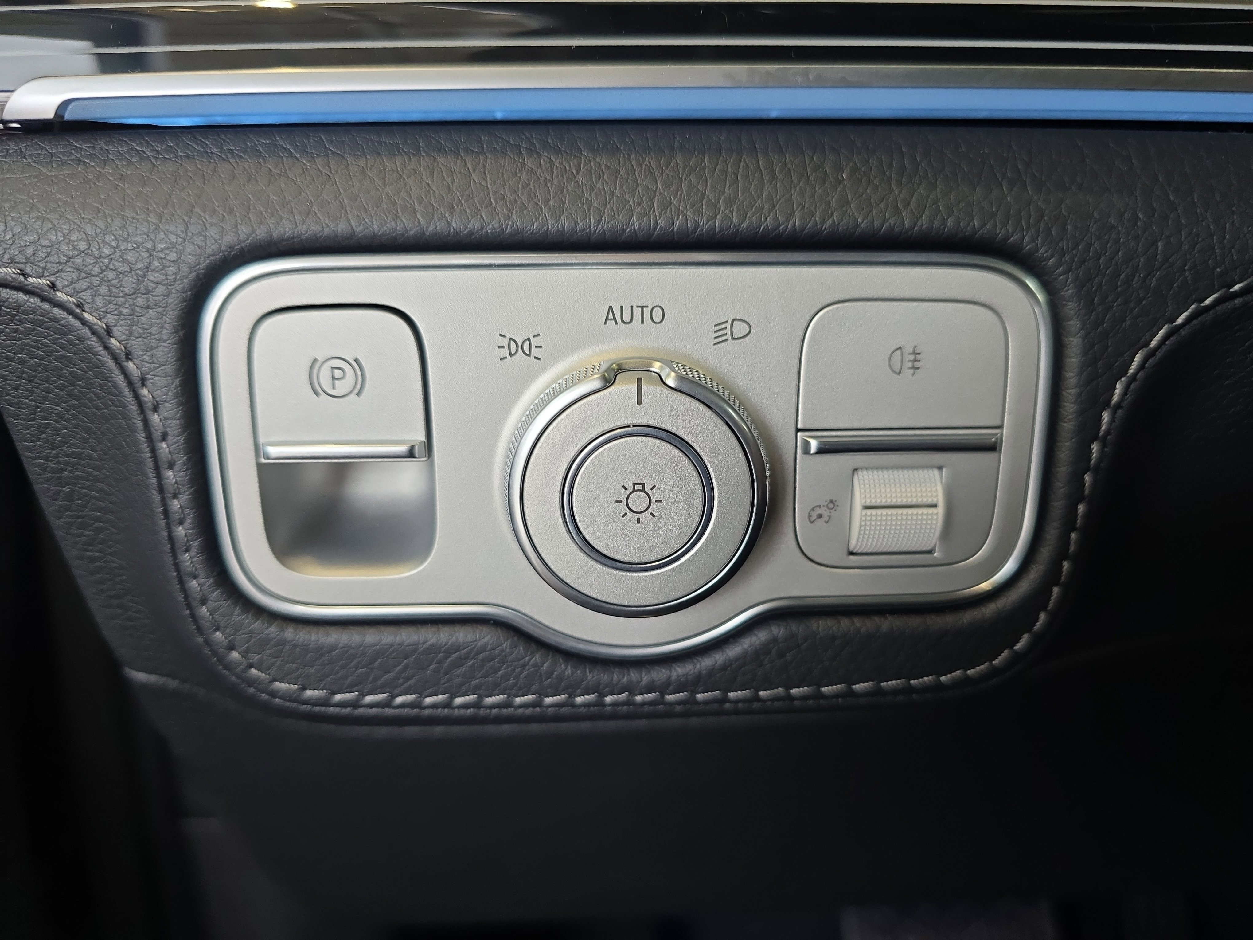 2026 Mercedes Benz GLE 580 4MATIC photo 13