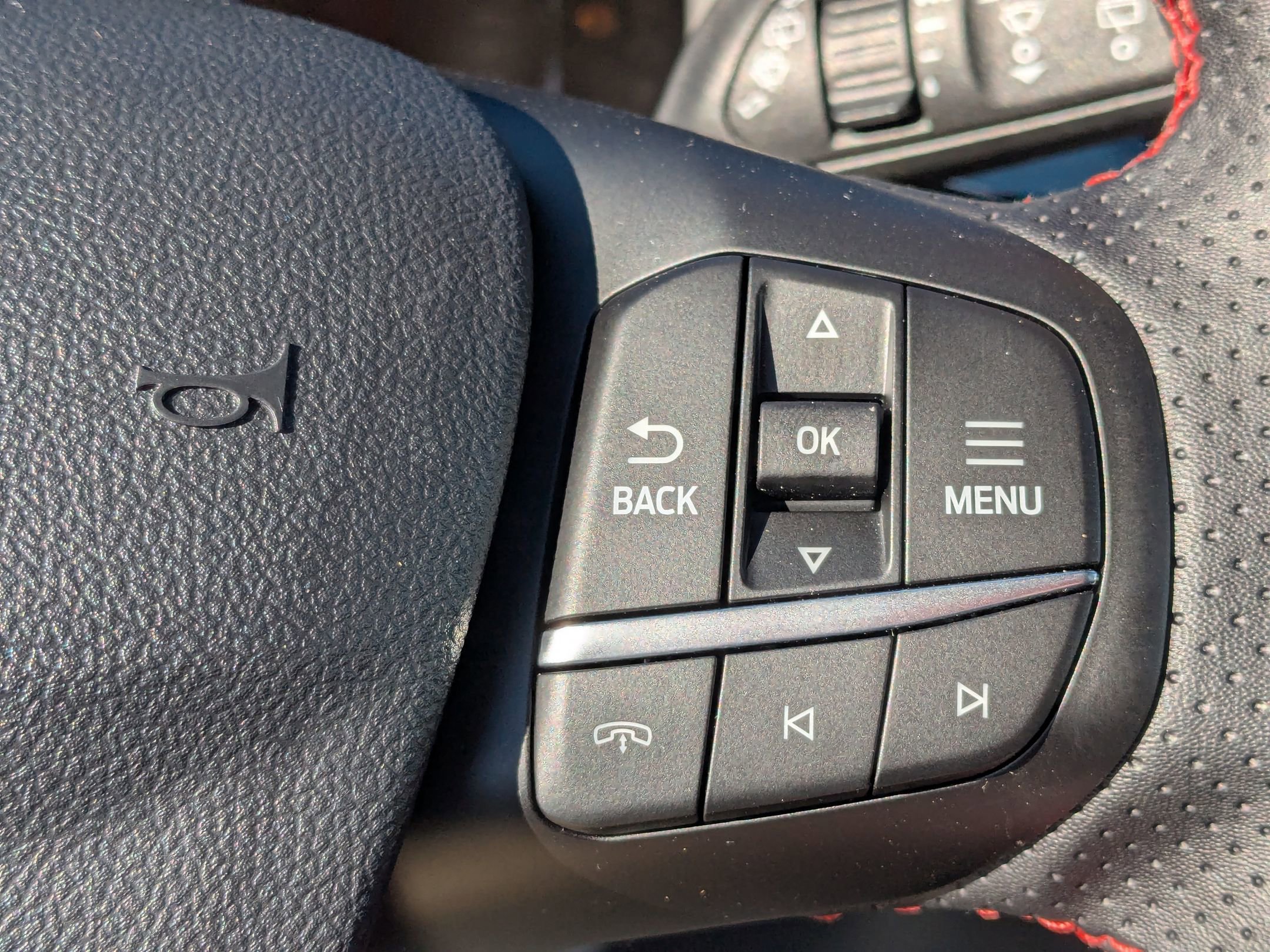 2025 Ford Escape ST-Line photo 15