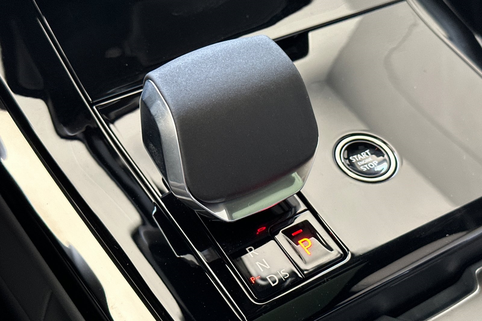 2025 Land Rover Range Rover Sport SE photo 21