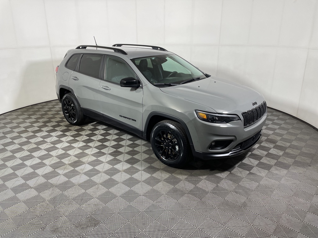2023 Jeep Cherokee Altitude Lux's photo
