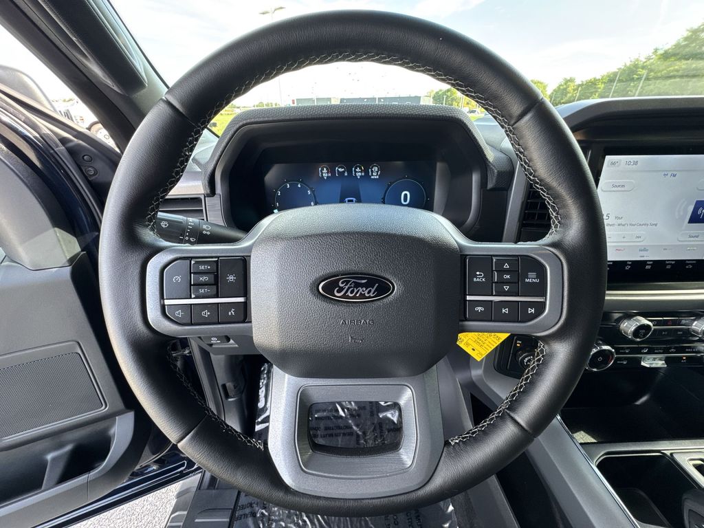 2025 Ford F-150 XLT photo 11