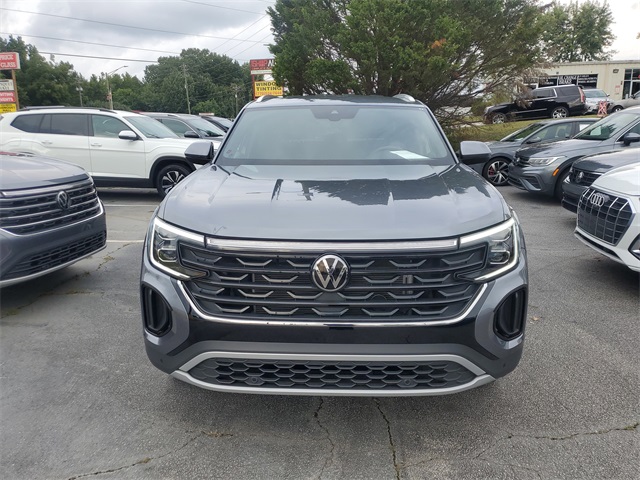 2024 Volkswagen Atlas Cross Sport SE Technology photo 2