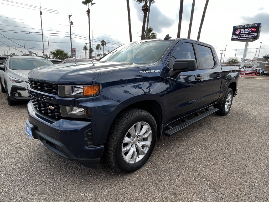 2021 Chevrolet Silverado 1500 Custom photo 2