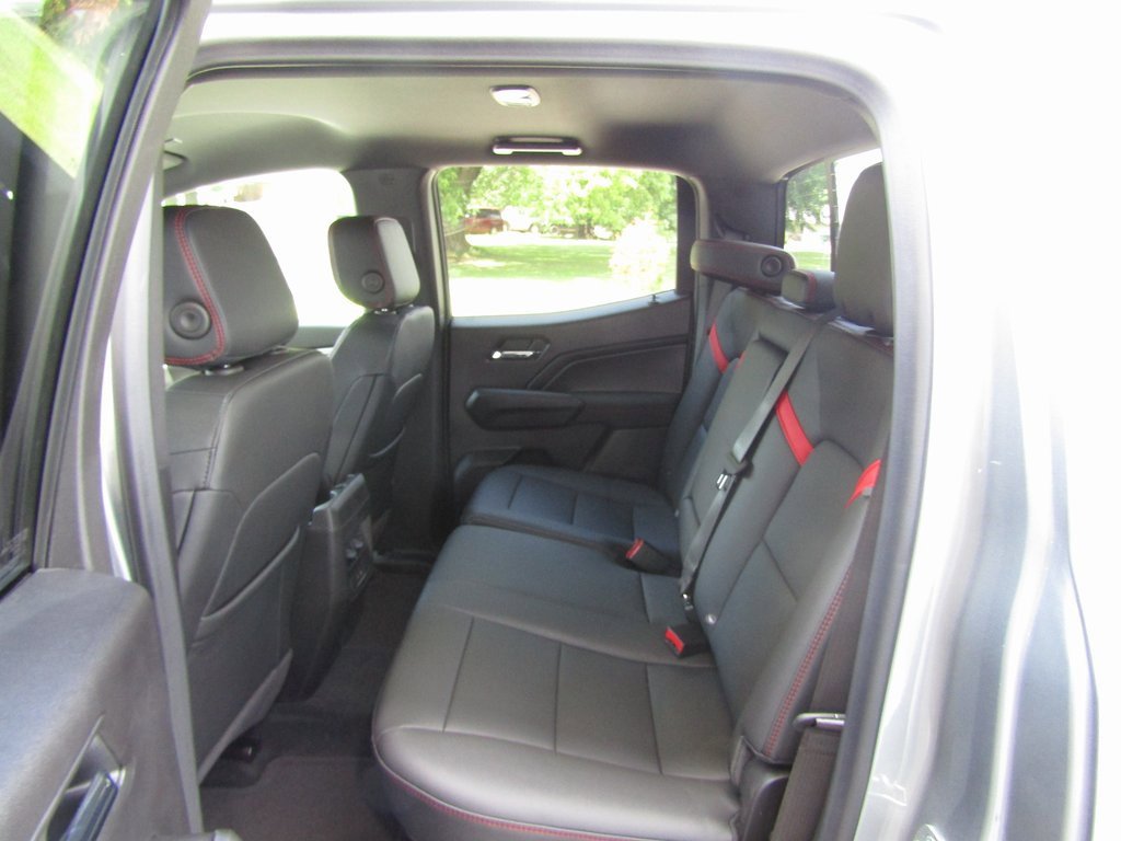 2025 Chevrolet Colorado Z71 photo 28