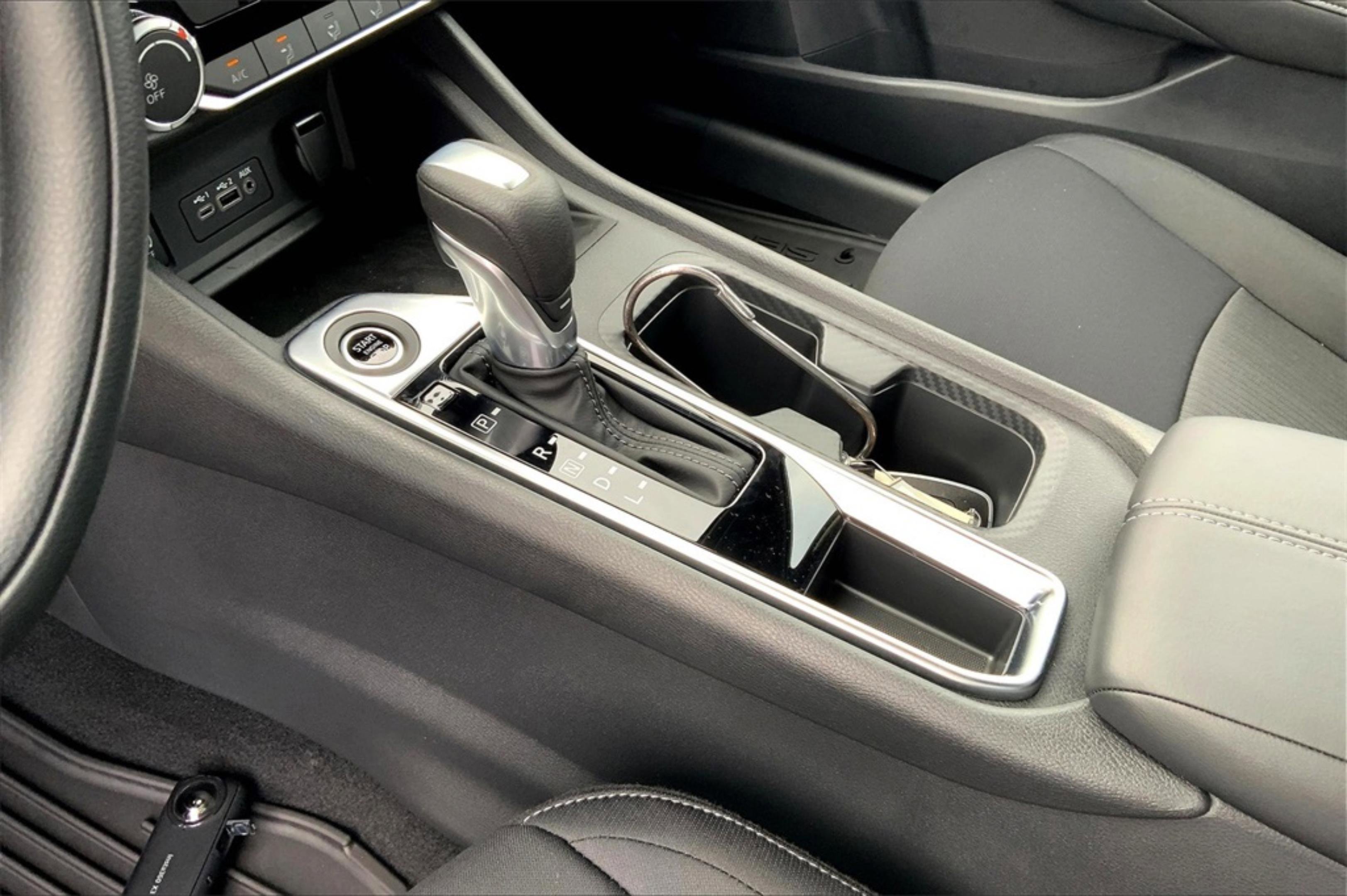 2025 Nissan Sentra SV photo 8