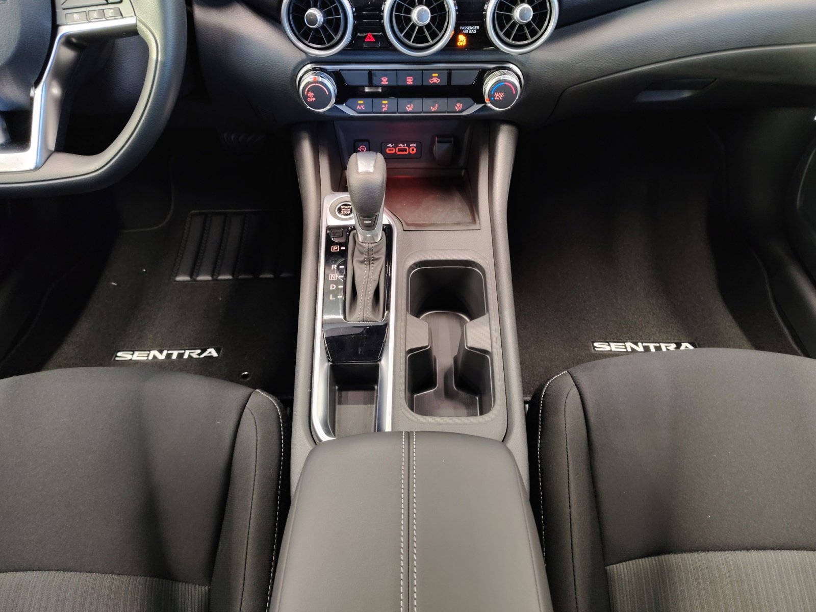 2025 Nissan Sentra SV photo 19