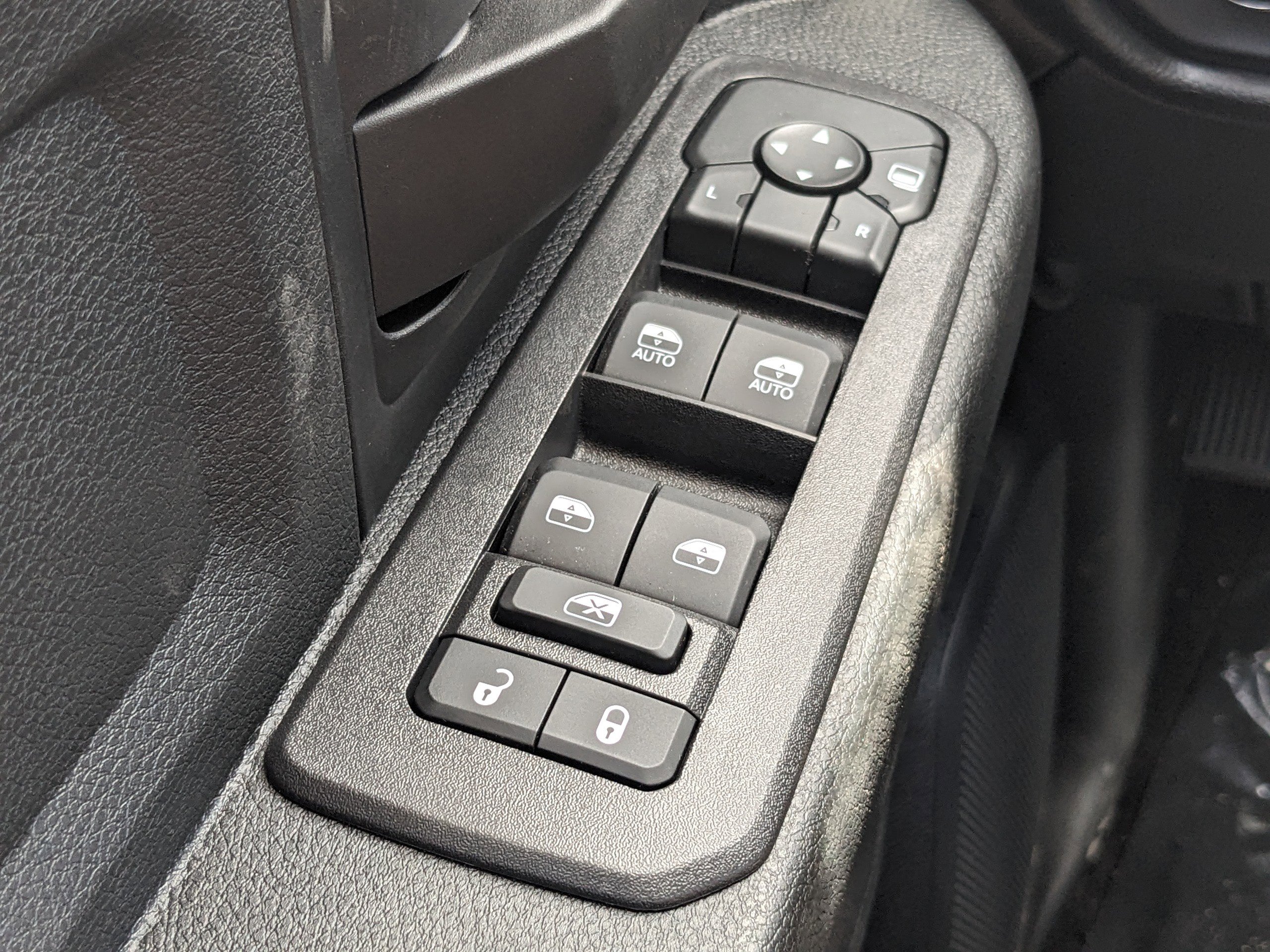 2025 Ram 2500 Tradesman photo 18