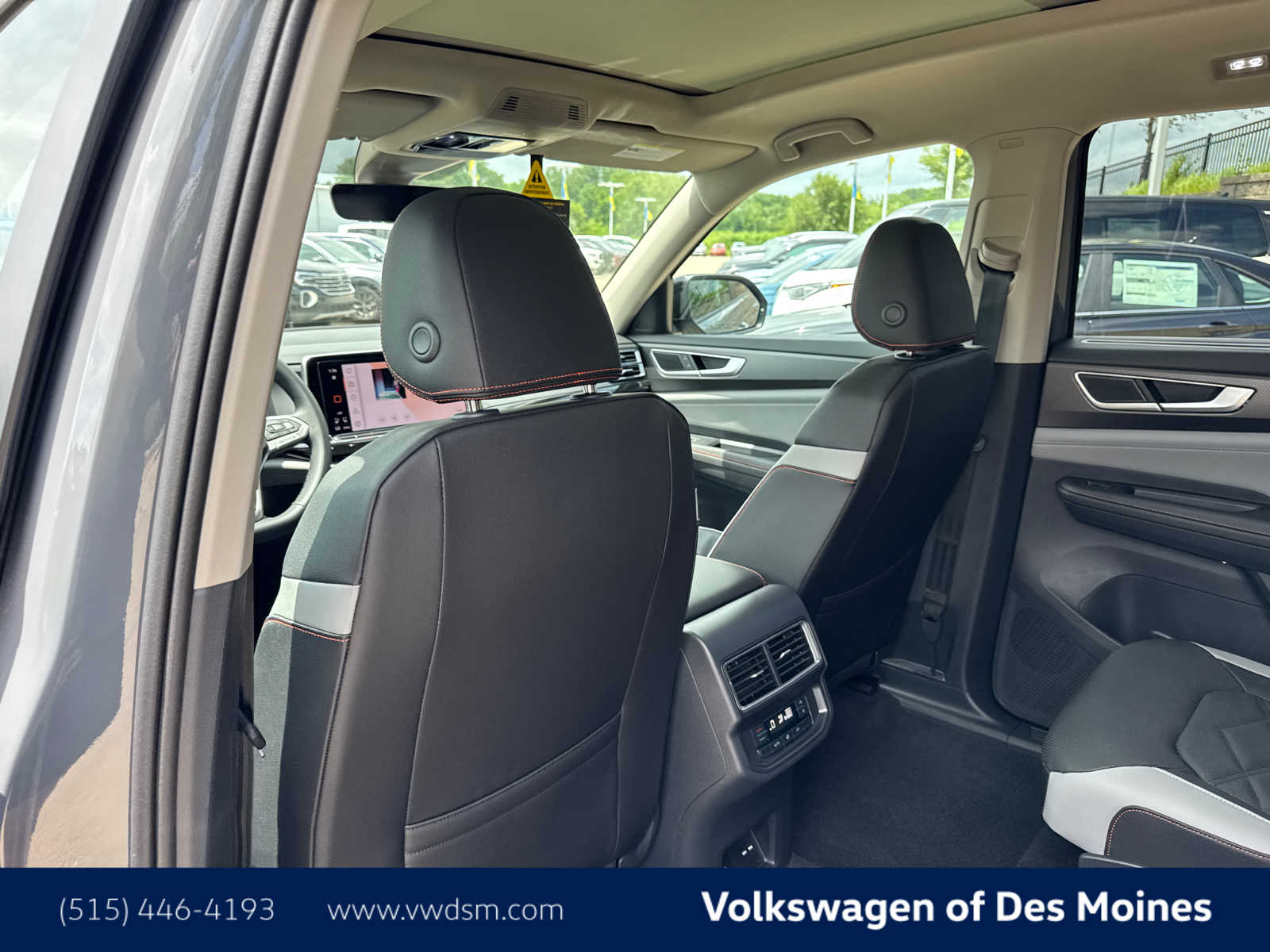 2025 Volkswagen Atlas Peak Edition SE photo 10