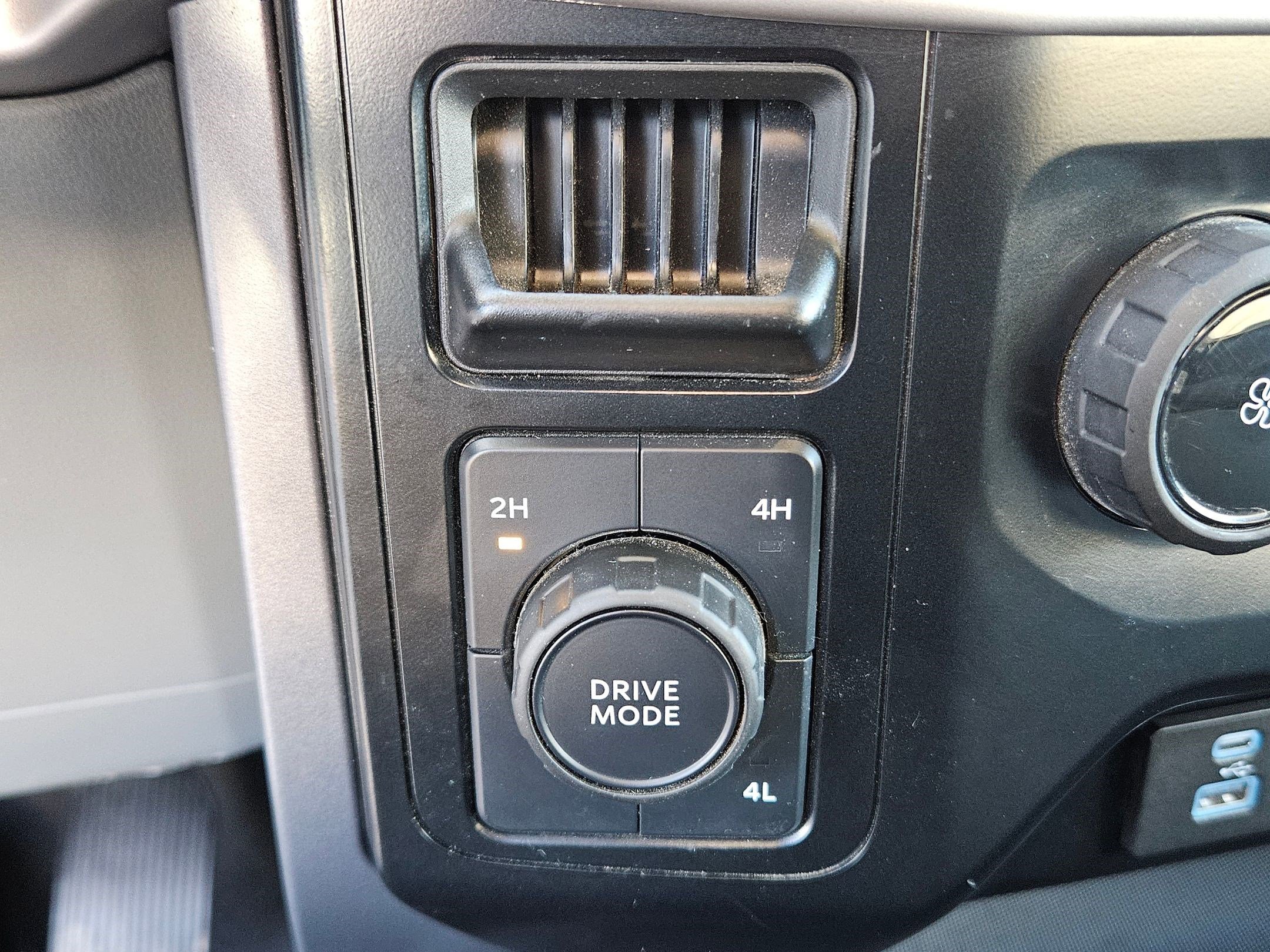 2023 Ford F-150 XLT photo 21