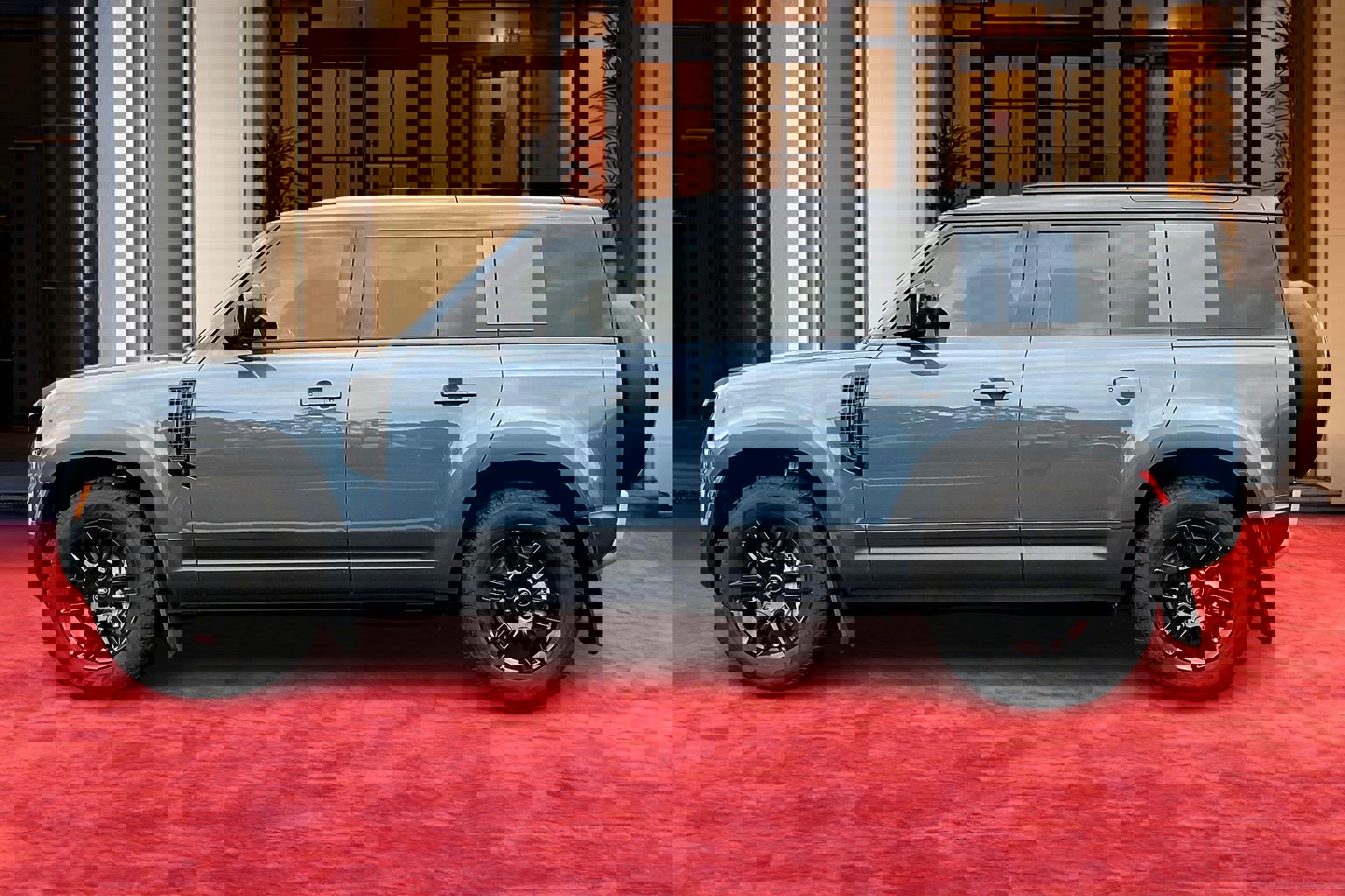 2025 Land Rover Defender 110 S photo 2