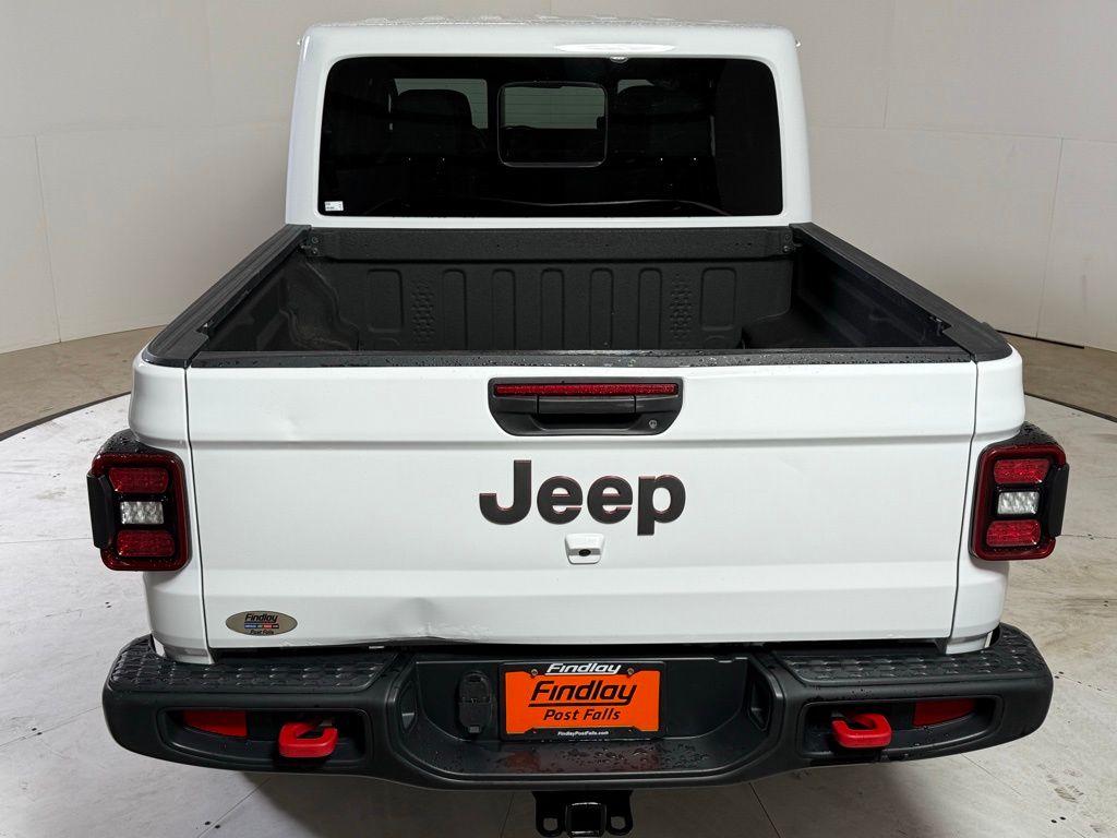2021 Jeep Gladiator Rubicon photo 3