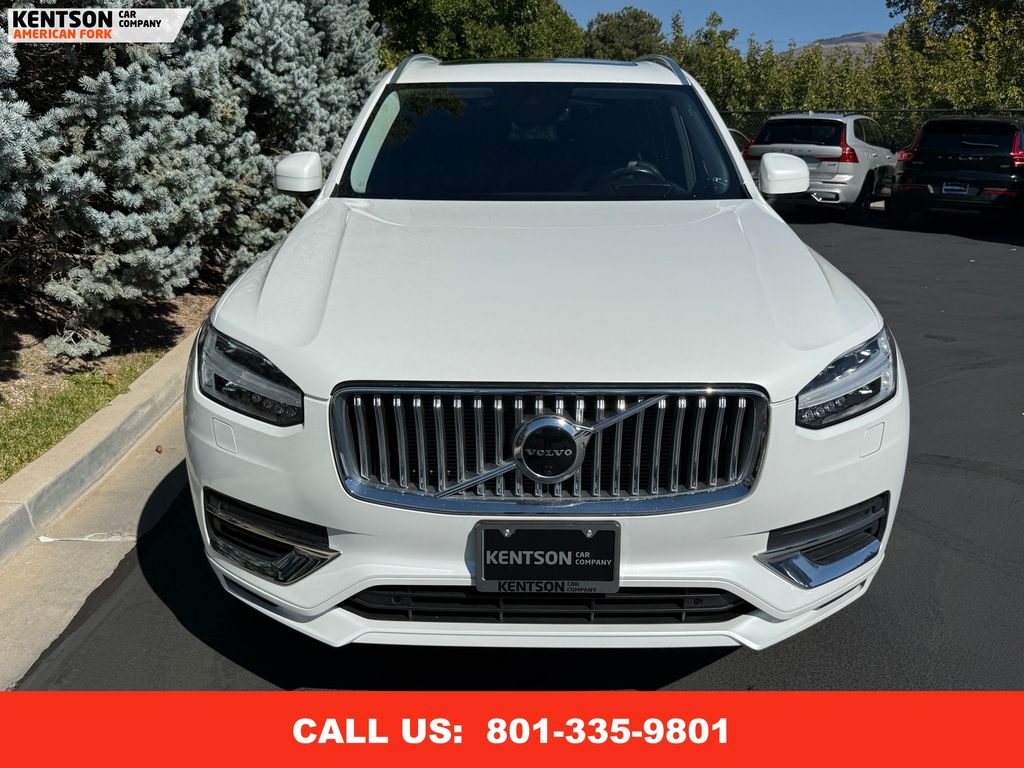 2022 Volvo XC90 Recharge T8 Inscription photo 2