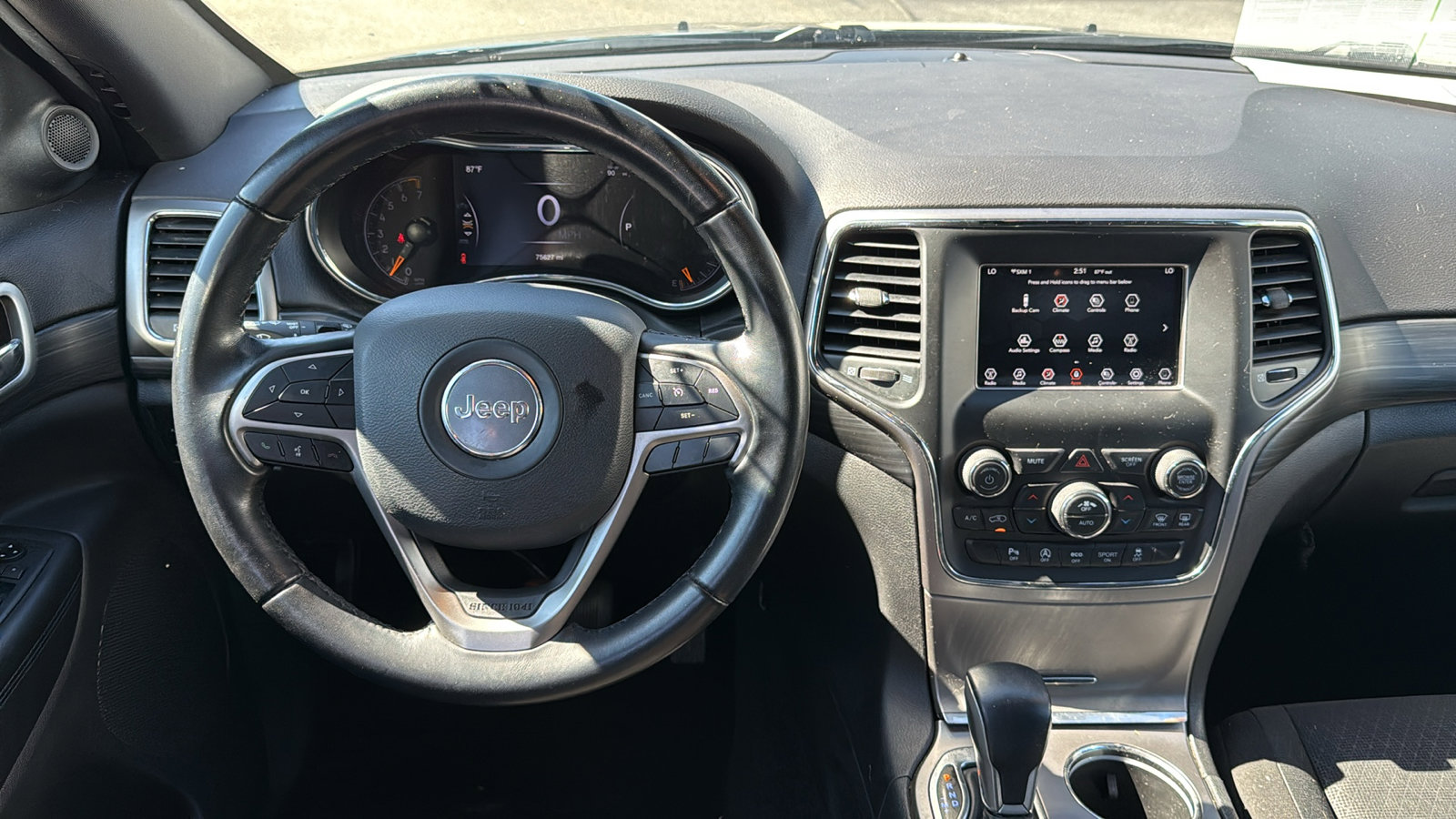 2021 Jeep Grand Cherokee Laredo E photo 24