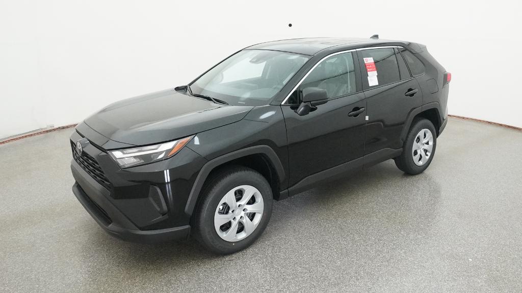 2025 Toyota RAV4 LE's photo