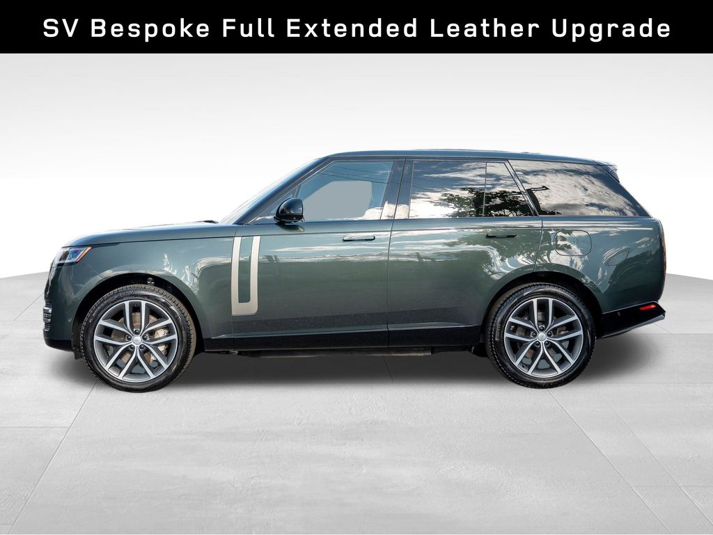 2025 Land Rover Range Rover SE photo 7