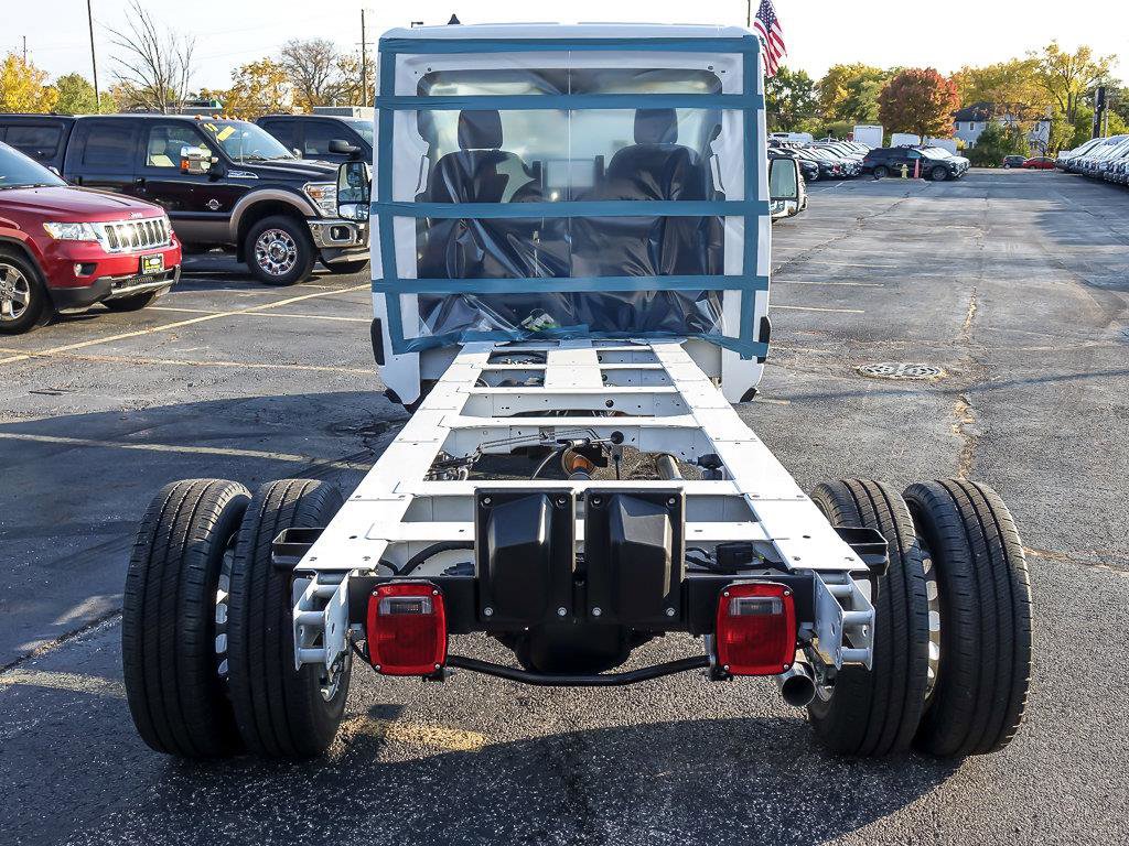 2026 Ford Transit Cutaway photo 3