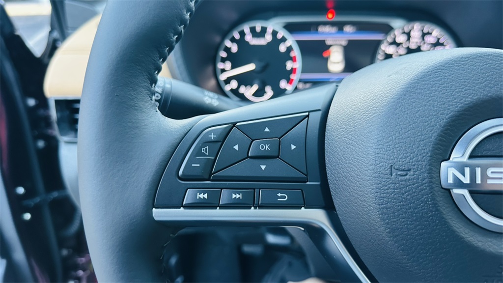 2025 Nissan Sentra SV photo 19