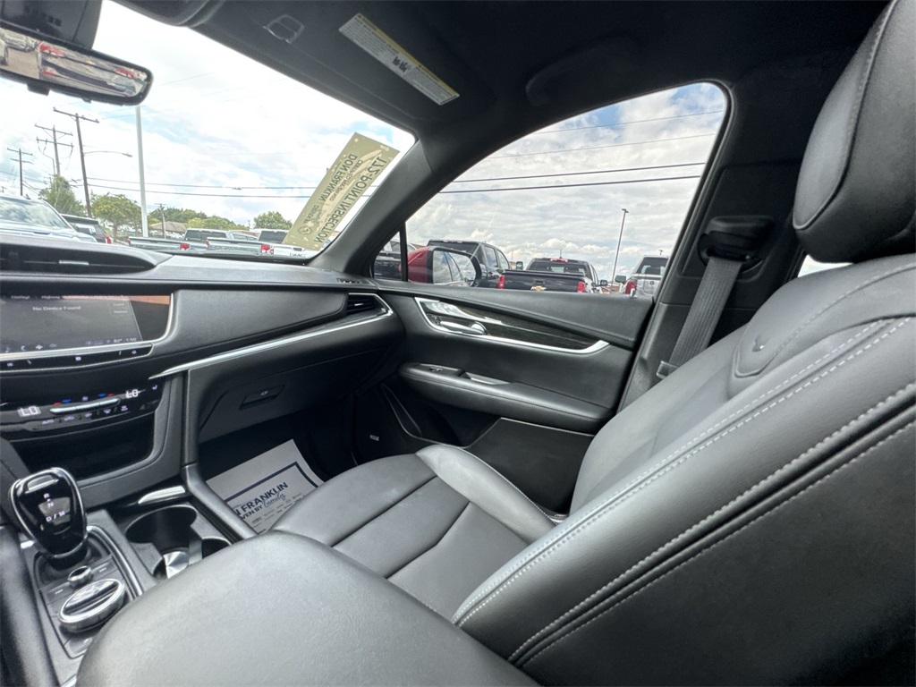 2021 Cadillac XT5 Premium Luxury photo 11