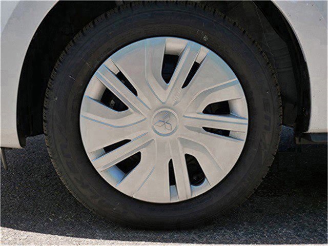 2024 Mitsubishi Mirage G4 ES photo 3