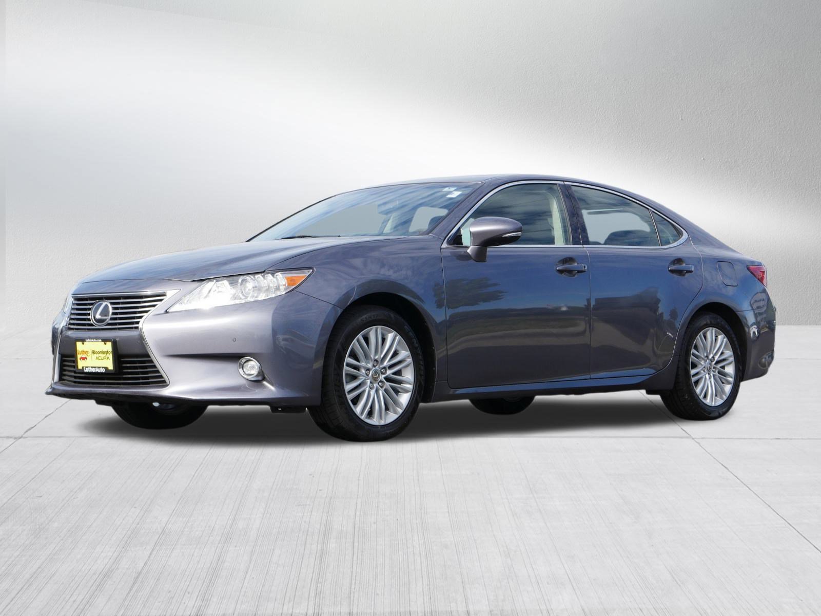 2015 Lexus ES 350 photo 3