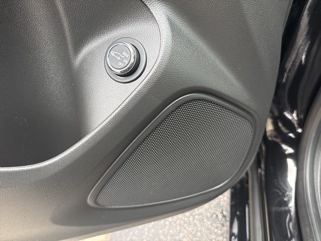 2025 Buick Encore GX Sport Touring photo 10