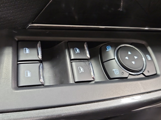 2023 Ford F-150 XLT photo 3