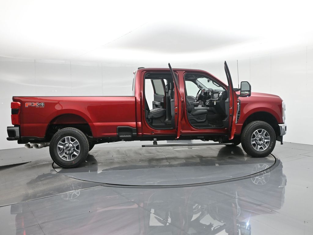 2025 Ford F-350 Super Duty Lariat