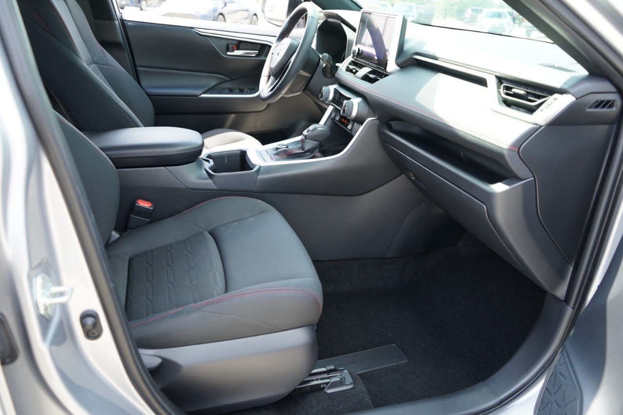 2023 Toyota RAV4 Prime SE photo 9