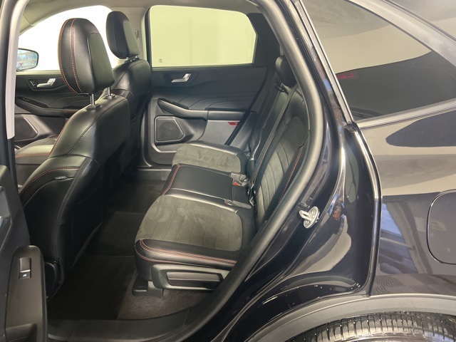 2022 Ford Escape SEL photo 16