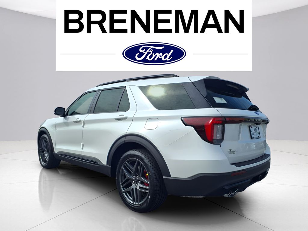 2025 Ford Explorer ST photo 2