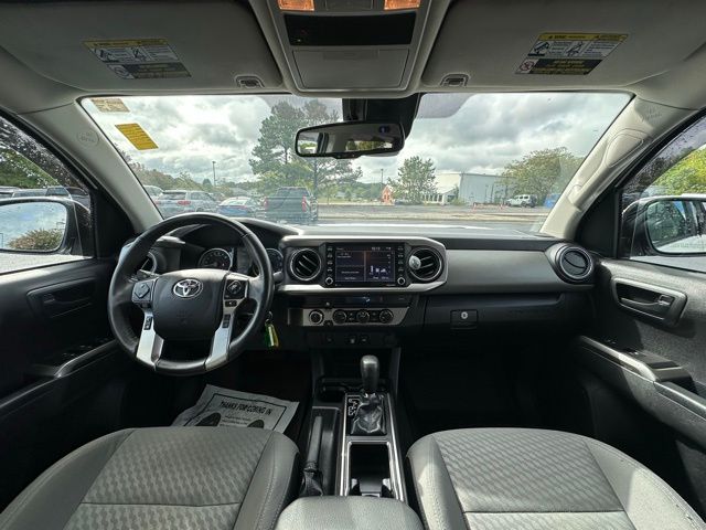 2022 Toyota Tacoma SR5 photo 2