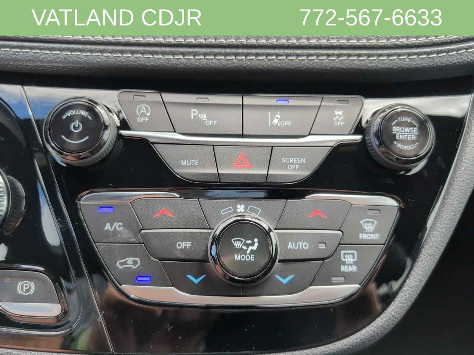 2026 Chrysler Pacifica photo 25