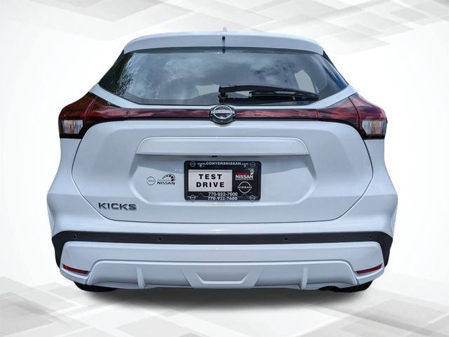 2025 Nissan Kicks Play S photo 3