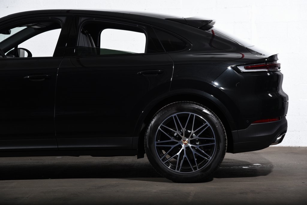 2025 Porsche Cayenne photo 15
