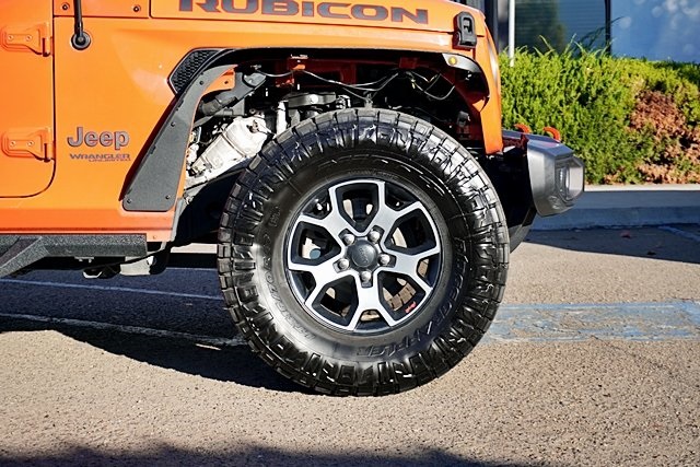 Used 2018 Orange Jeep Unlimited Rubicon image 9