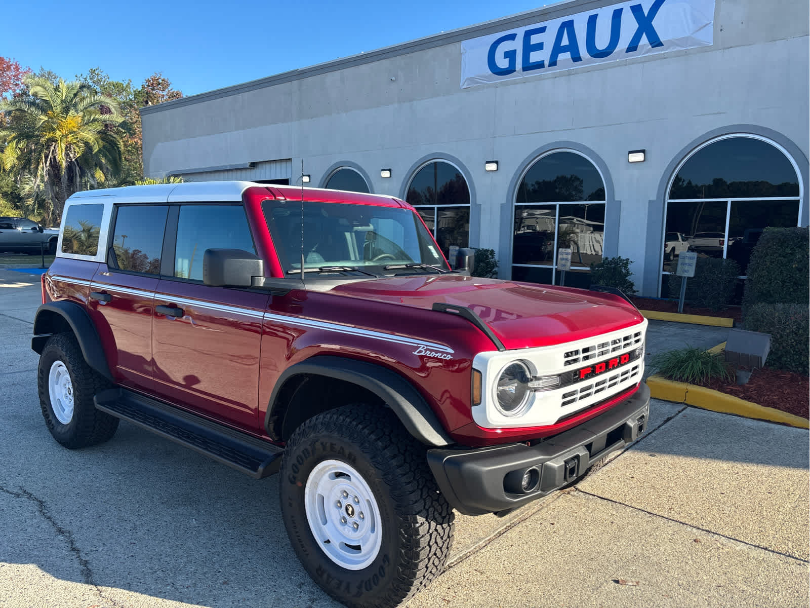 2025 Ford Bronco 4-Door Heritage Editon's photo