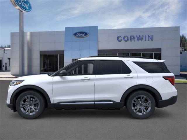 2025 Ford Explorer photo 3