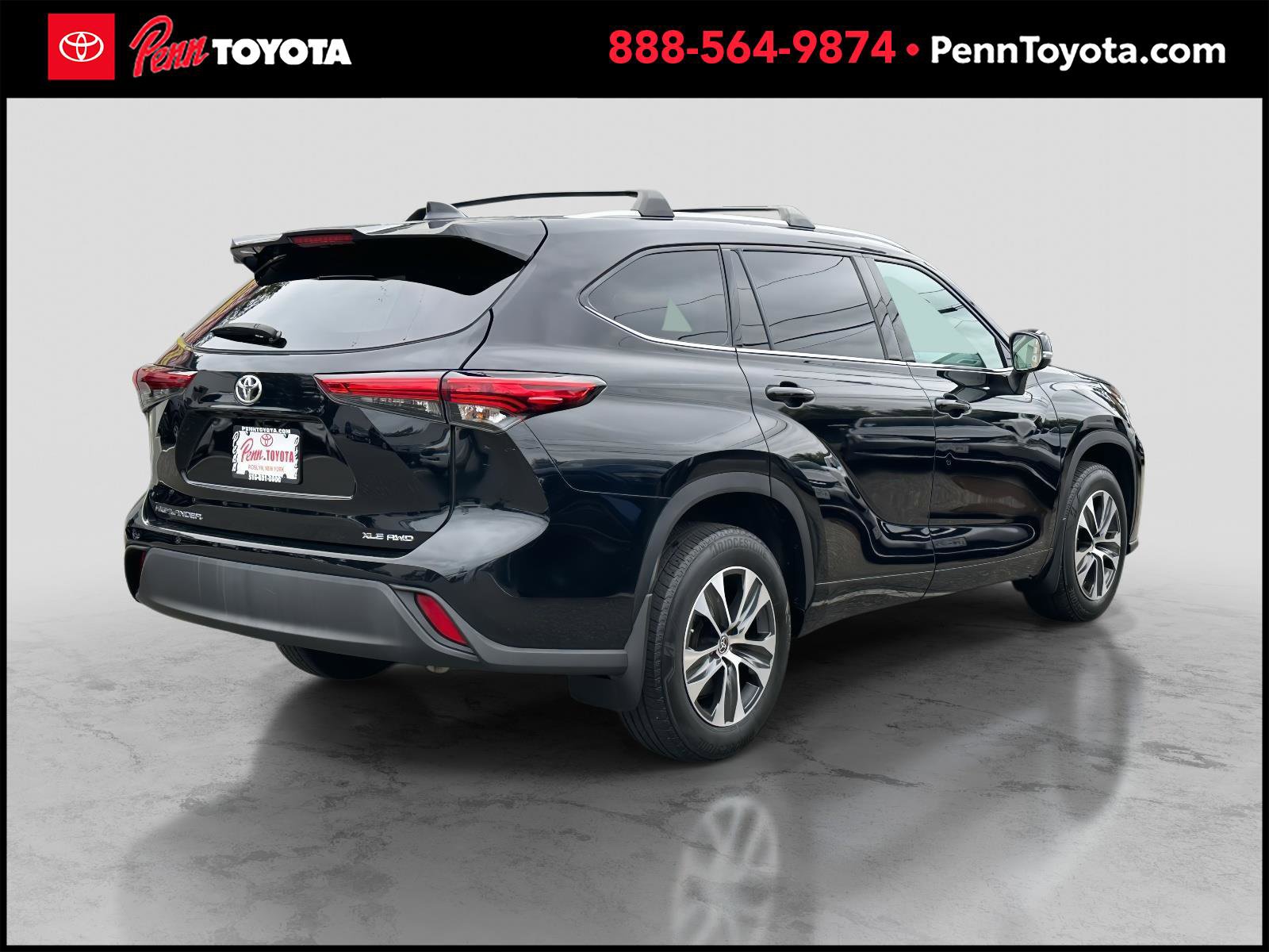 2022 Toyota Highlander XLE photo 2