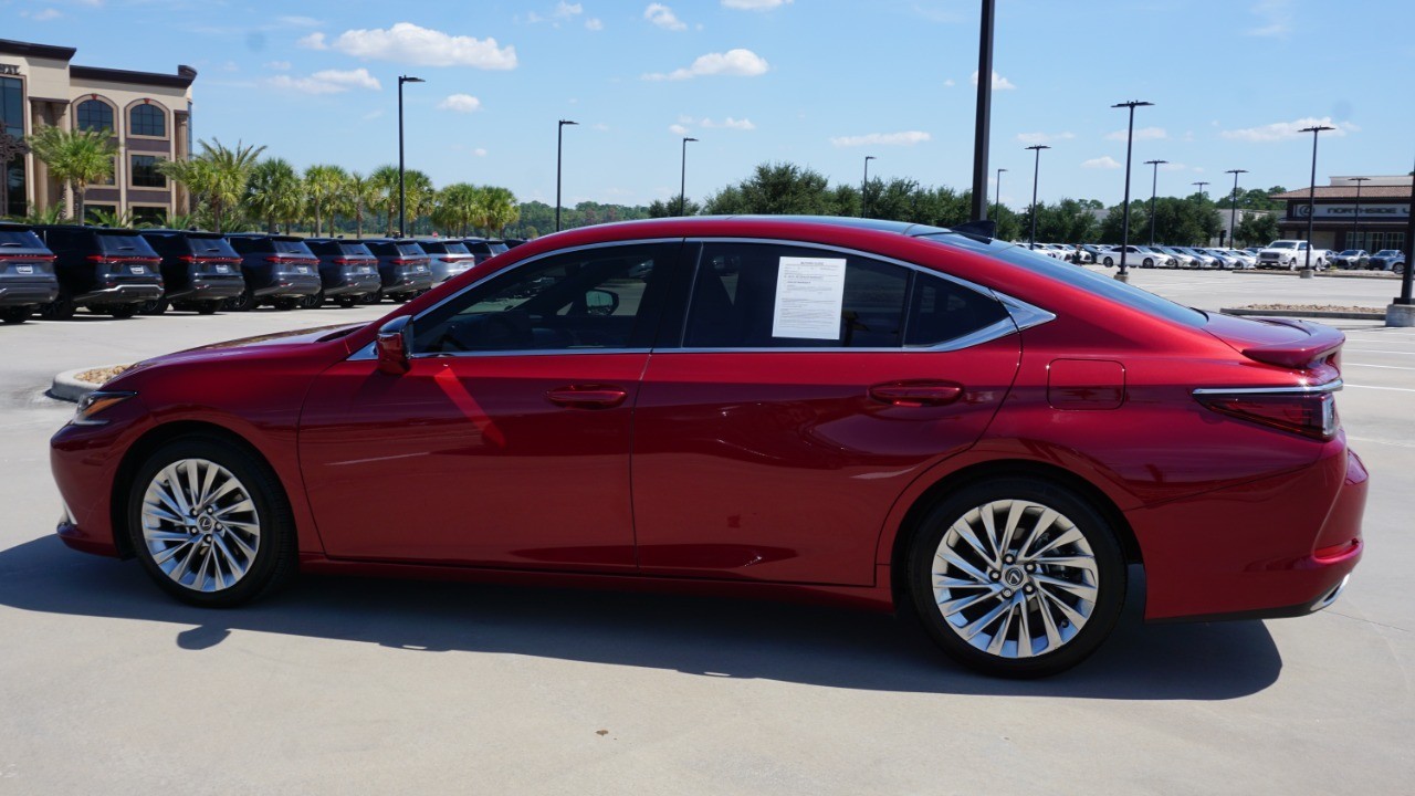 2022 Lexus ES 350 Ultra Luxury photo 3