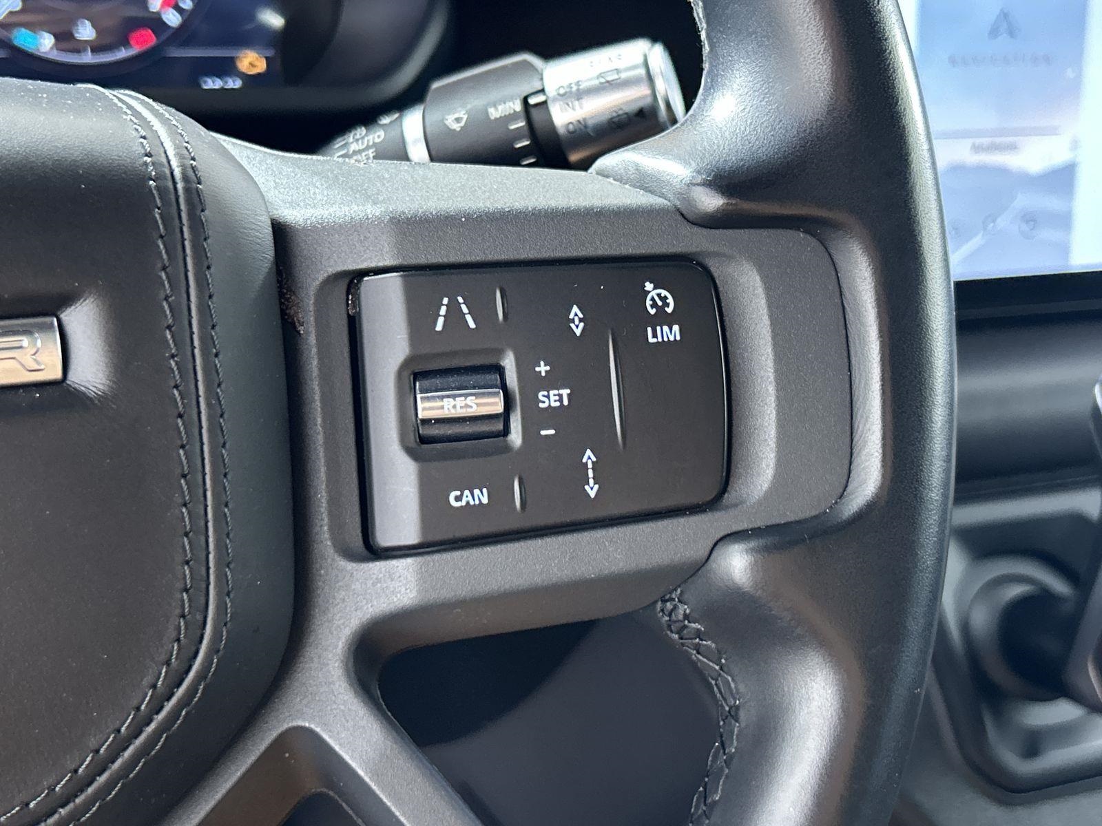 2021 Land Rover Defender 110 photo 13