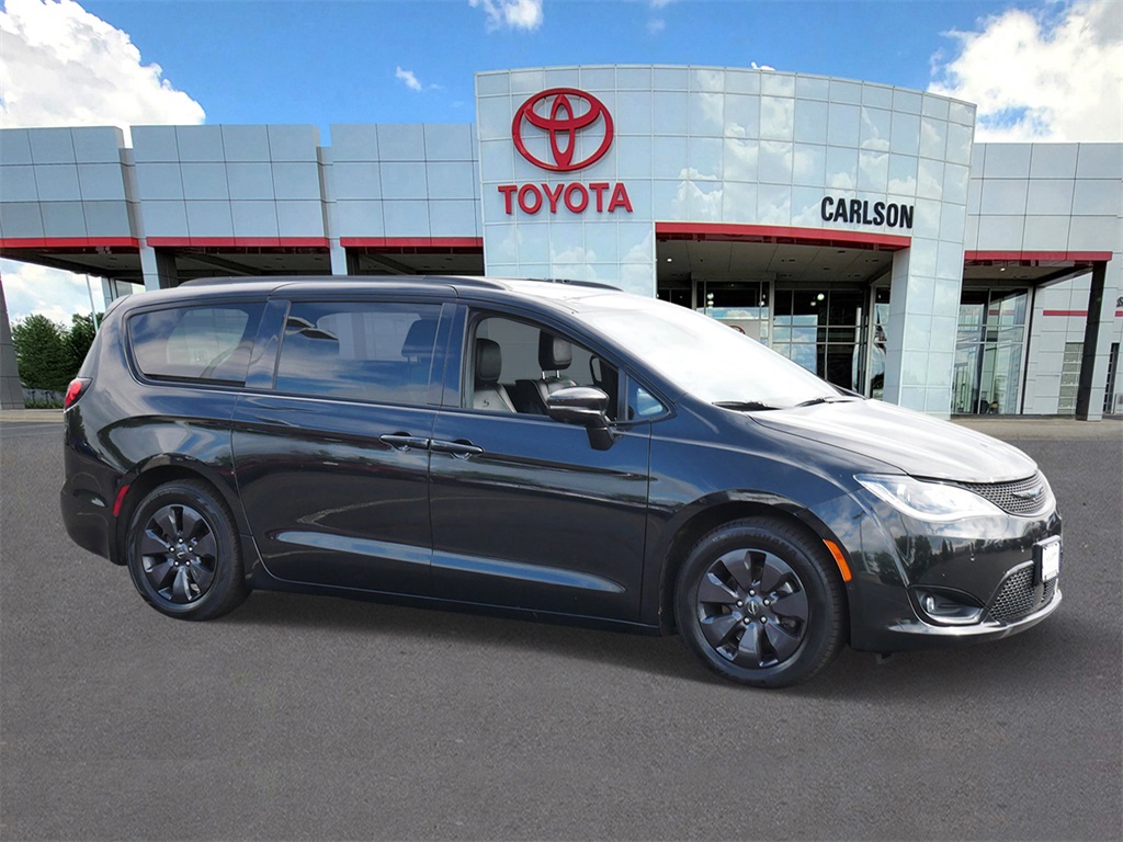 Used 2020 Chrysler Pacifica Hybrid Limited with VIN 2C4RC1N78LR277886 for sale in Minneapolis, Minnesota